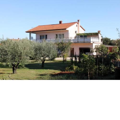 Apartments with a parking space Valbandon, Fazana - 7215