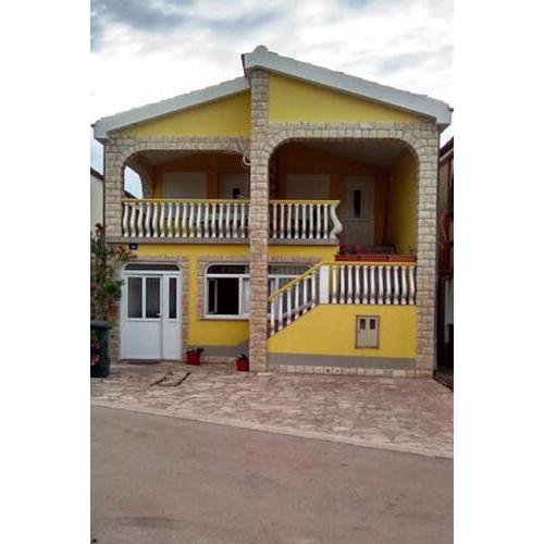 Apartments with a parking space Vir - 18131