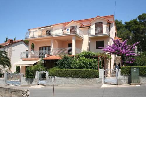 Apartments with a parking space Vrboska (Hvar) - 4634
