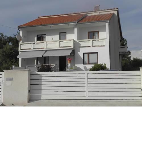 Apartments with a parking space Zadar - Diklo, Zadar - 13399