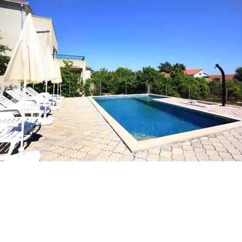 Apartments with a swimming pool Orebic, Peljesac - 10166