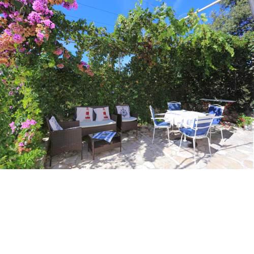 Family friendly apartments with a swimming pool Razanj, Rogoznica - 17867