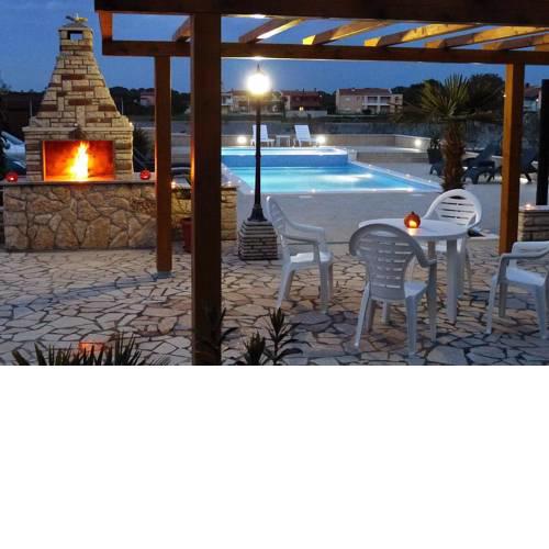 Apartments with a swimming pool Valbandon, Fazana - 2201