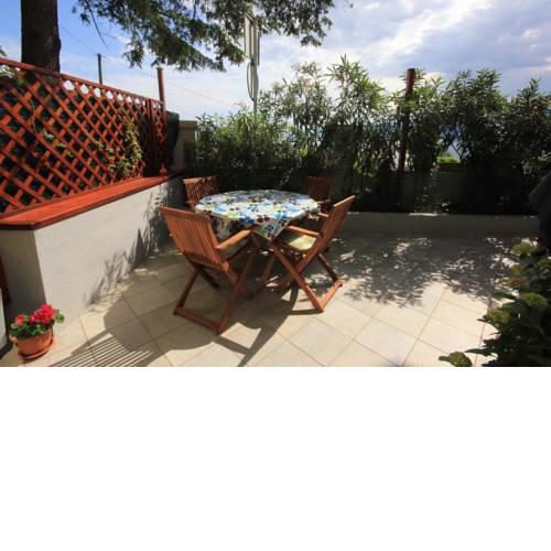 Apartments with WiFi Rijeka - 7825