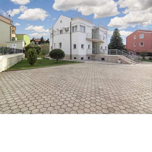Apartments Zara Medulin