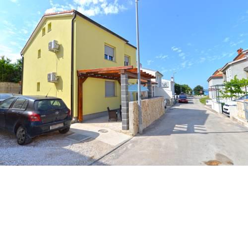 Apartments Zivan 1739