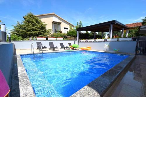 Apartments Zrinka
