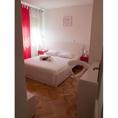 Apartments Zvone