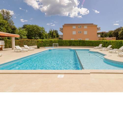 Attractive Apartment in Banjole near Fratarski Otok Island