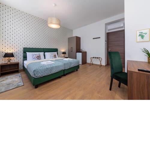 Aurora Rooms
