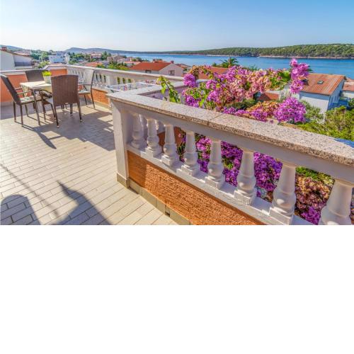 Awesome apartment in Barbat na Rabu with 2 Bedrooms