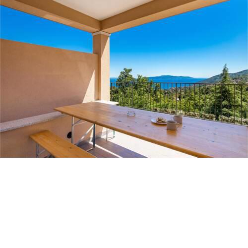 Awesome apartment in Icici w/ Outdoor swimming pool, WiFi and 2 Bedrooms