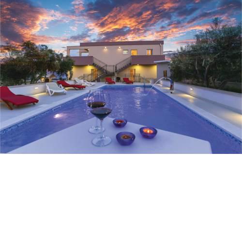 Awesome apartment in Kastel Stafilic w/ Outdoor swimming pool, Jacuzzi and WiFi