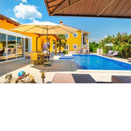 Awesome apartment in Labin with Outdoor swimming pool, Sauna and WiFi