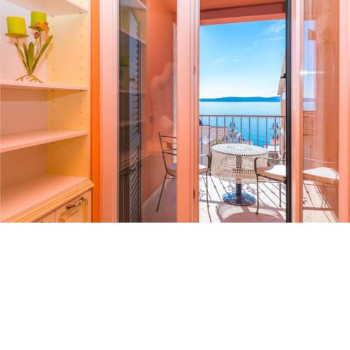 Awesome apartment in Okrug Gornji w/ WiFi and 2 Bedrooms