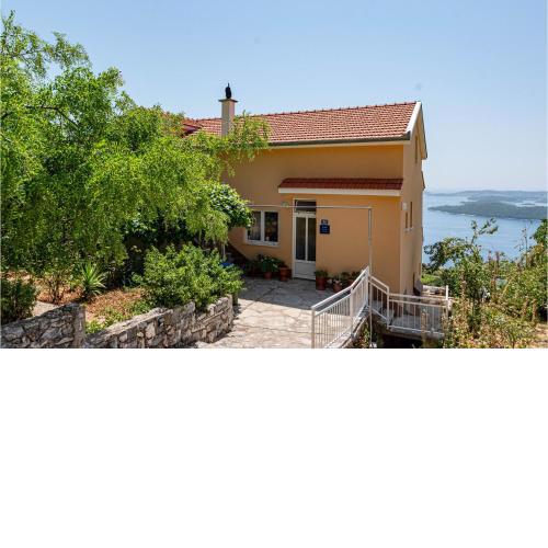 Awesome apartment in Orebic with WiFi and 2 Bedrooms