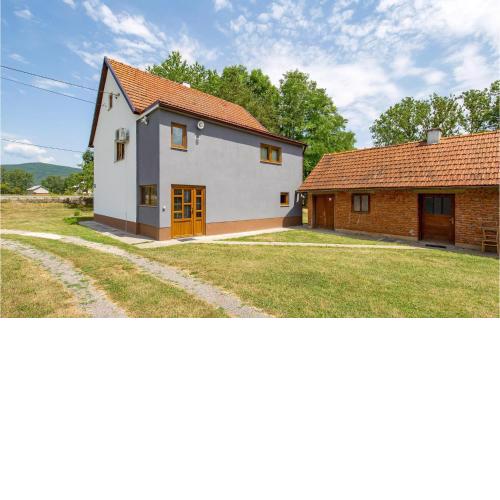 Awesome apartment in Otocac with WiFi and 2 Bedrooms
