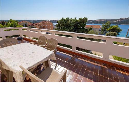 Awesome apartment in Stara Novalja with 2 Bedrooms