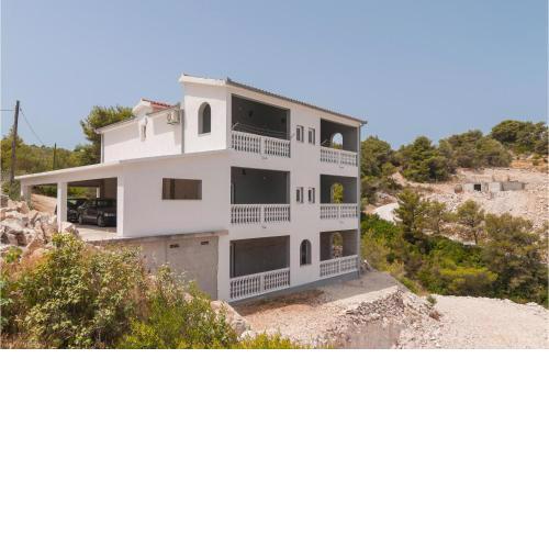 Awesome apartment in Supetar-Splitska with WiFi and 1 Bedrooms
