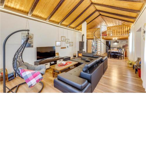 Awesome home in Bater with WiFi and 1 Bedrooms