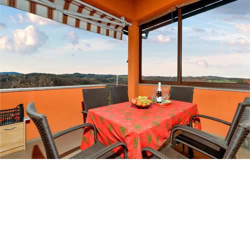 Awesome home in Jalzabet w/ Outdoor swimming pool and 2 Bedrooms