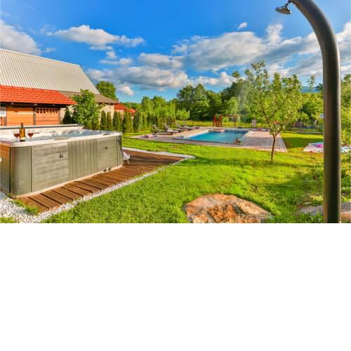 Awesome home in Lovinac w/ Outdoor swimming pool, Jacuzzi and 2 Bedrooms
