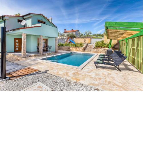 Awesome home in Pula with Outdoor swimming pool, WiFi and 2 Bedrooms