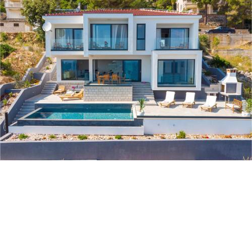 Awesome home in Smokvica with Outdoor swimming pool and 3 Bedrooms