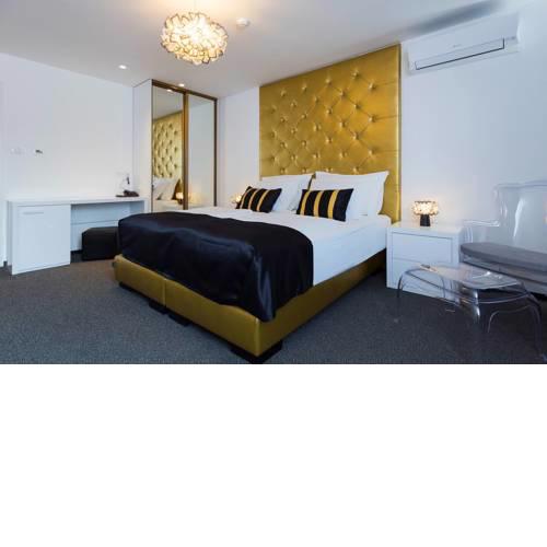 B Gold B&B
