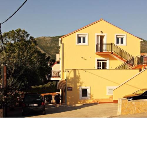 Bacan Serviced Apartments