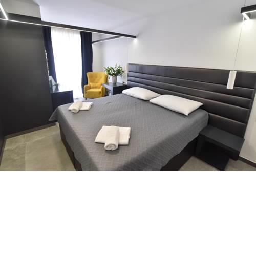 Mono Apartments & Rooms