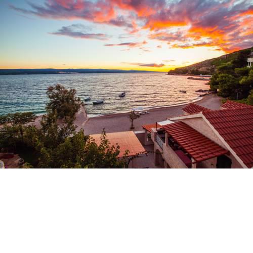 Beach Holiday Home Laura