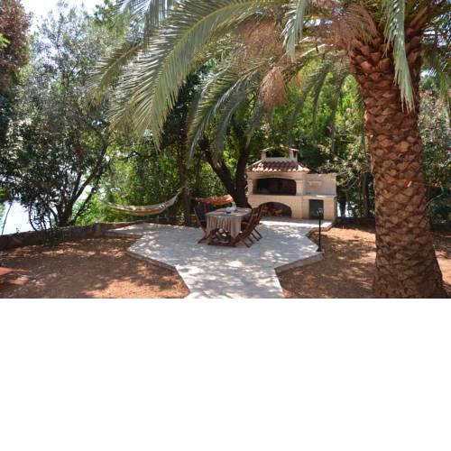 Beach House Mokalo