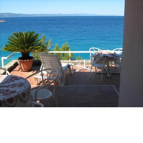 Beachfront Apartment Podgora (205-1)