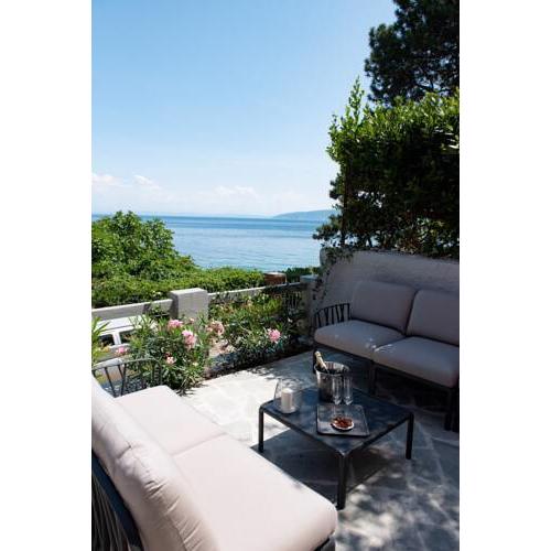 Beachfront Apartment Rosa del Mar