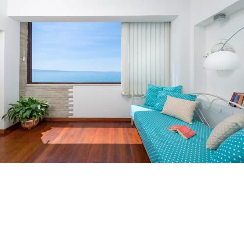 Beachfront Apartment Toma