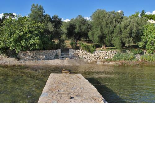 Beachfront House Nella with full privacy