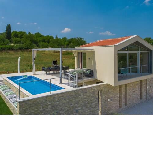 Beautiful and modern villa with pool for 9 people near Motovun
