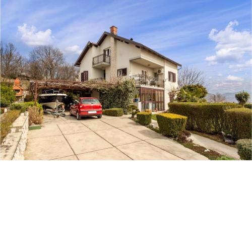Beautiful apartment in Cernik with WiFi and 2 Bedrooms