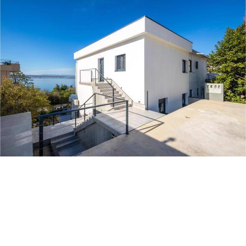 Beautiful apartment in Dramalj with 2 Bedrooms