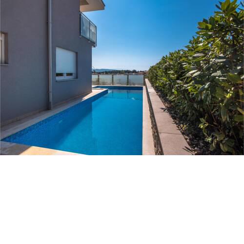 Beautiful apartment in Krk w/ Outdoor swimming pool and 2 Bedrooms