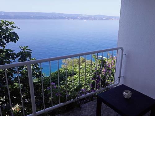Beautiful apartment right on the beach
