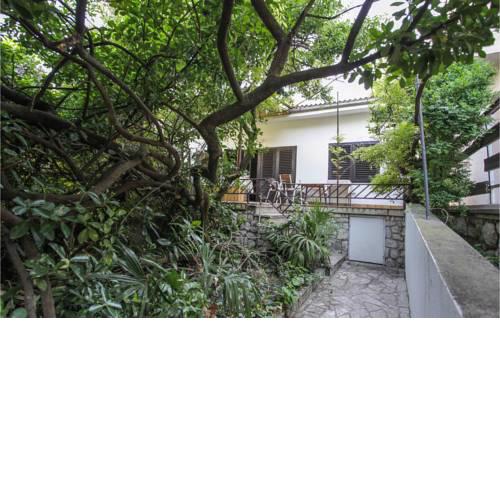 Beautiful home in Crikvenica w/ 3 Bedrooms