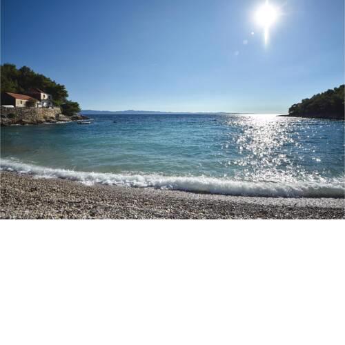 Beautiful home in Gdinj w/ WiFi and 5 Bedrooms