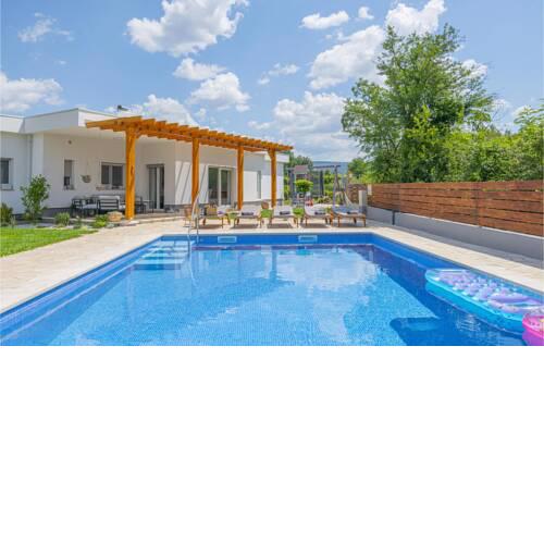 Beautiful home in Glavina Donja w/ Outdoor swimming pool, WiFi and 3 Bedrooms