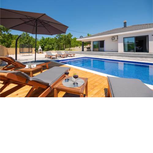 Beautiful home in Glavina Gornja w/ Outdoor swimming pool, WiFi and 3 Bedrooms