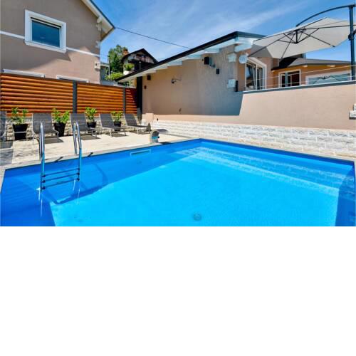 Beautiful home in Novi Marof w/ Outdoor swimming pool, Sauna and 3 Bedrooms