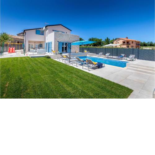 Beautiful home in Zminj with Outdoor swimming pool, Sauna and Heated swimming pool