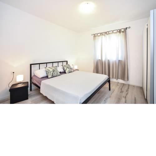 Beautiful new apartment in Marina