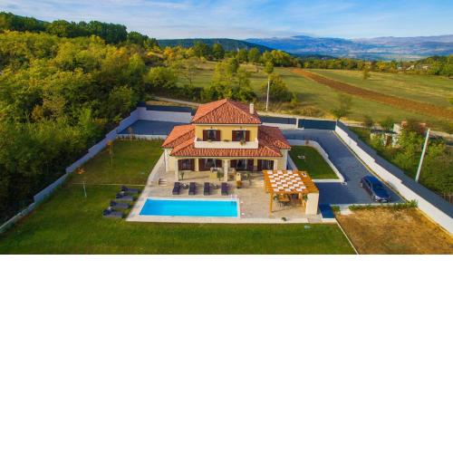 Beautiful Villa Raviola